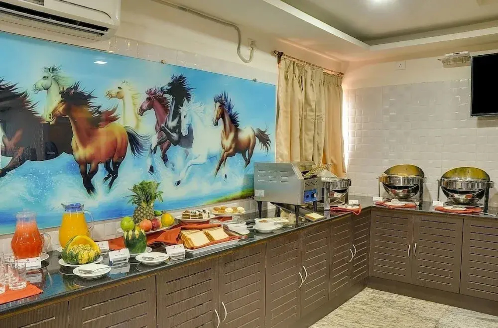 Cozzet Hotel