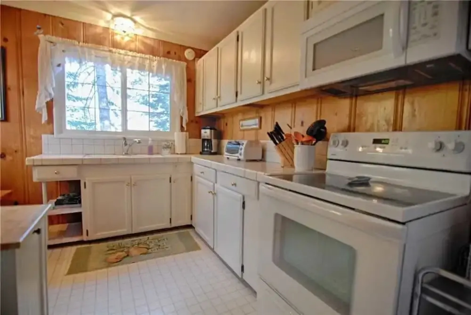 Huckleberry Hide-Away - 3 Br Cabin