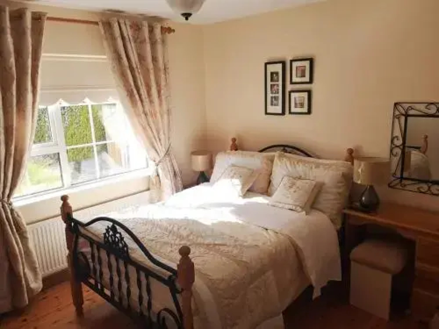 Hollycrest Lodge