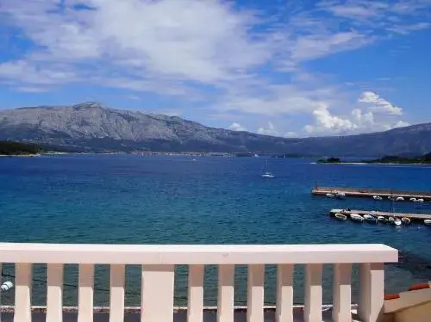 Apartments Lumbarda Beach