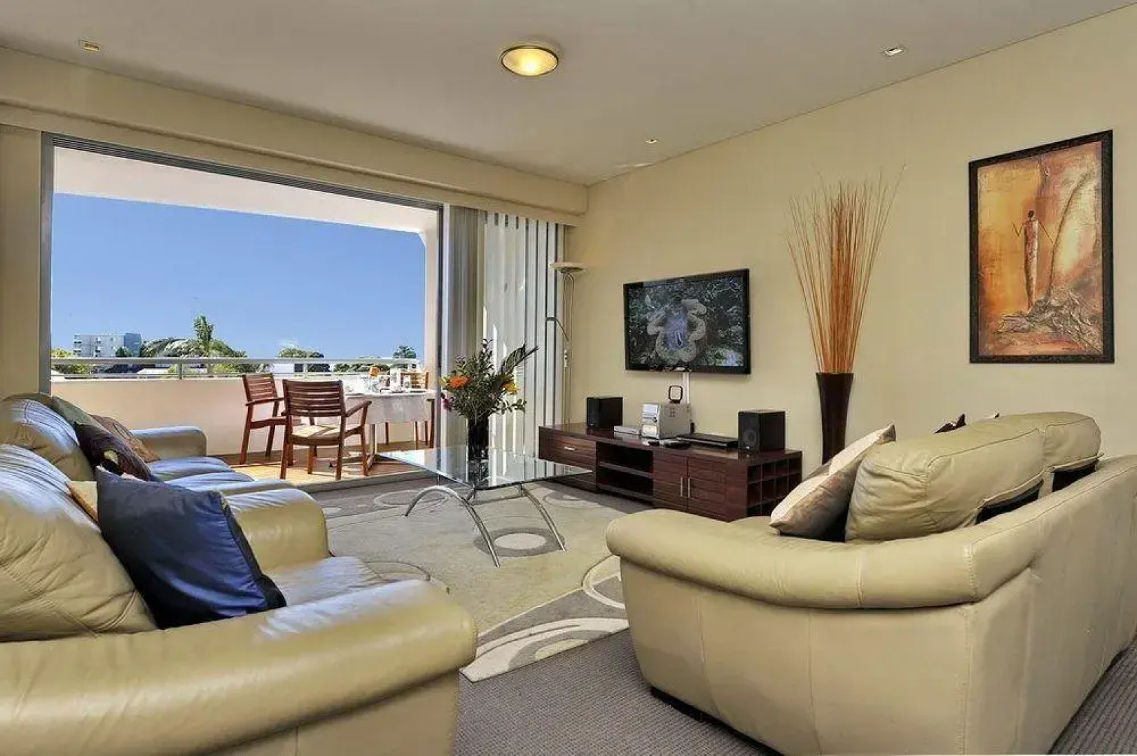 Cote D'Azur,  Unit 43/61 Donald Street