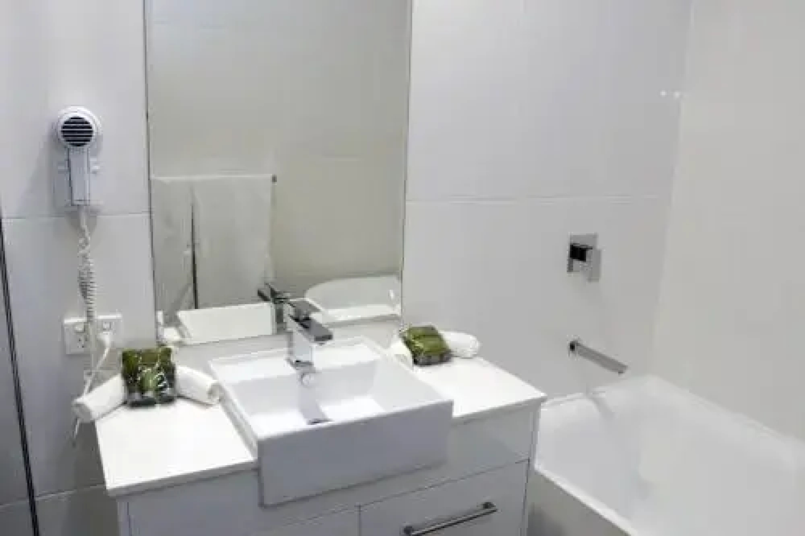 Cooktown Harbour View Luxury Apartments