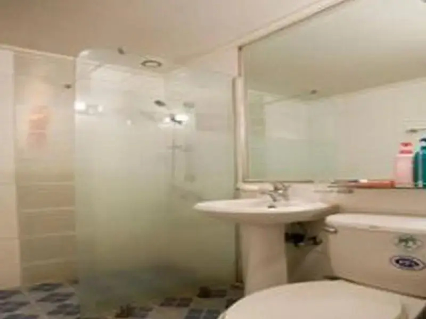 Goodstay Dove Hotel
