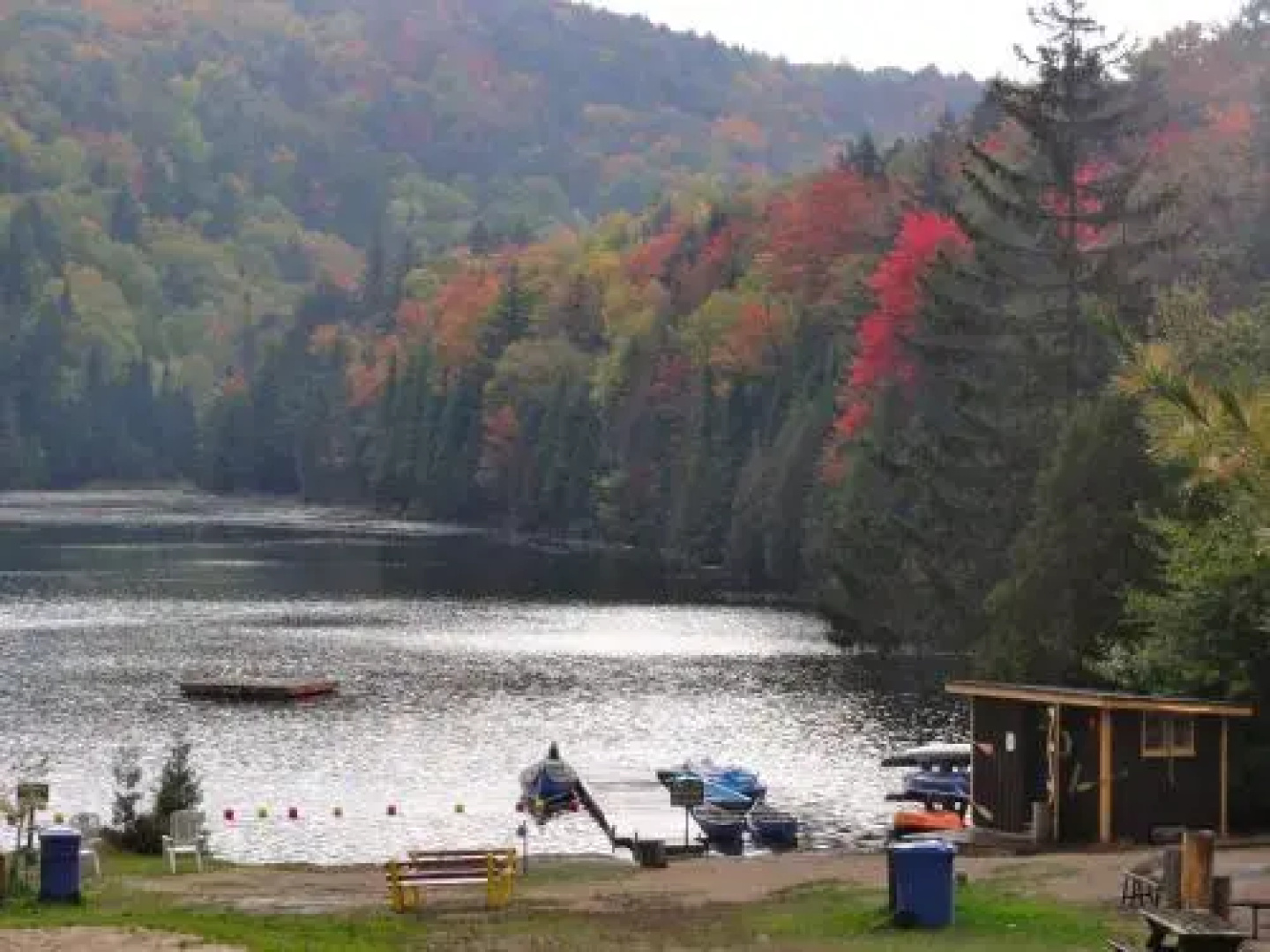 Yourtes et Huttes Du Lac Castor