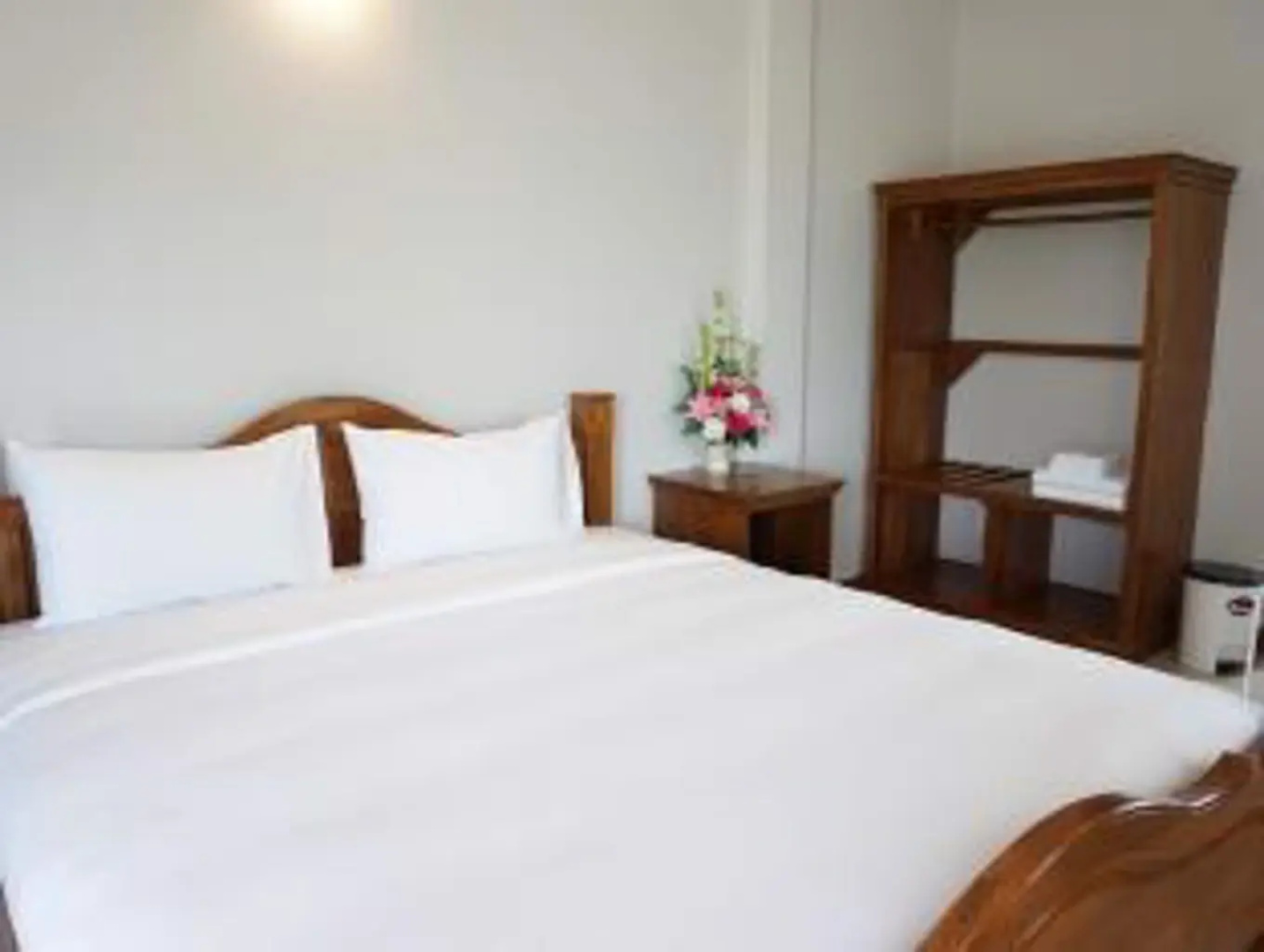 Suksopha Resort