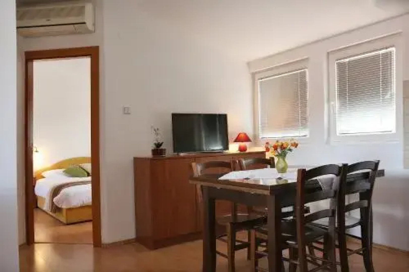 Times Inn Rooms and Apartments