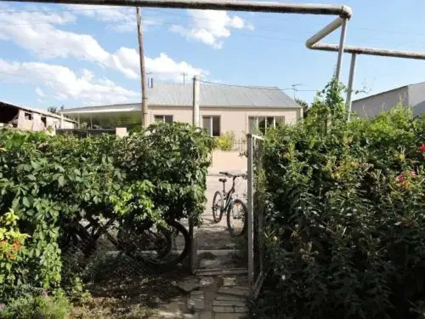 Heriknazs B&B