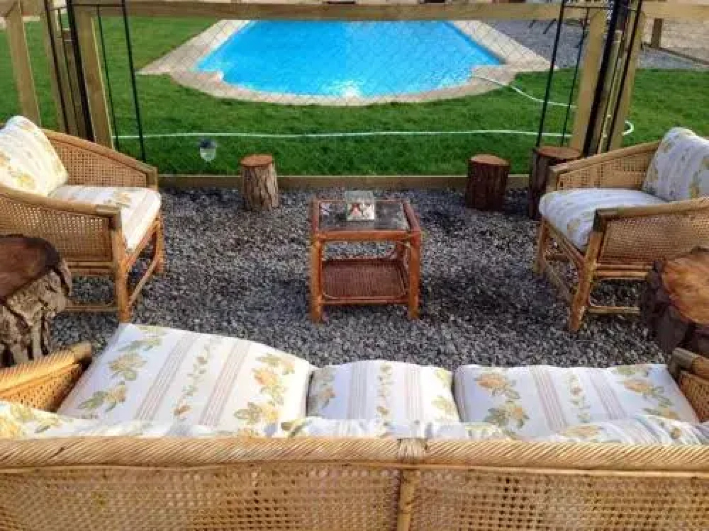 Cabañas & Club Montañita