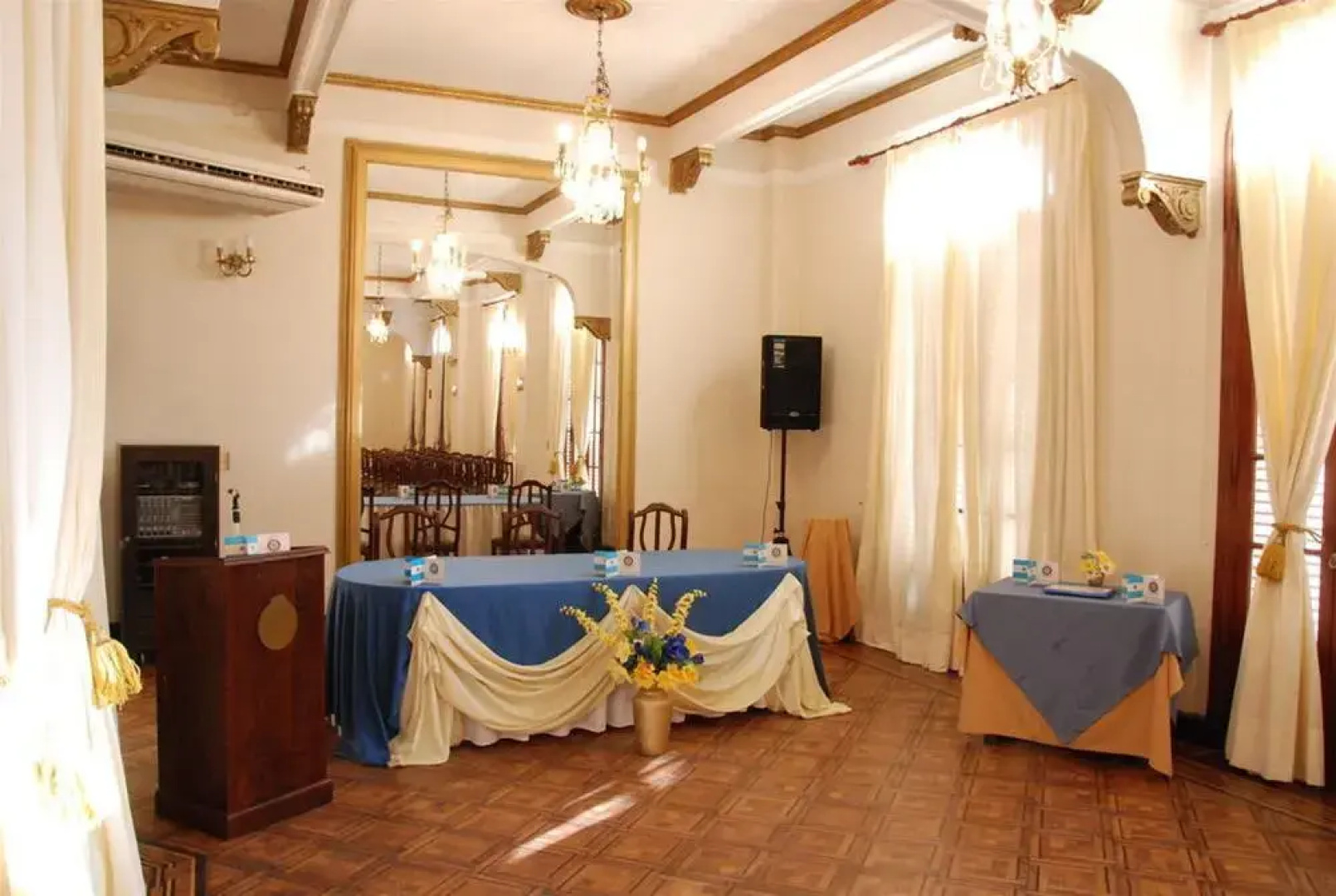 Hotel Savoy