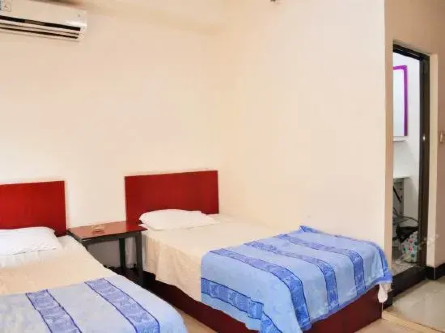 Kuandian Jiujiu Hotel