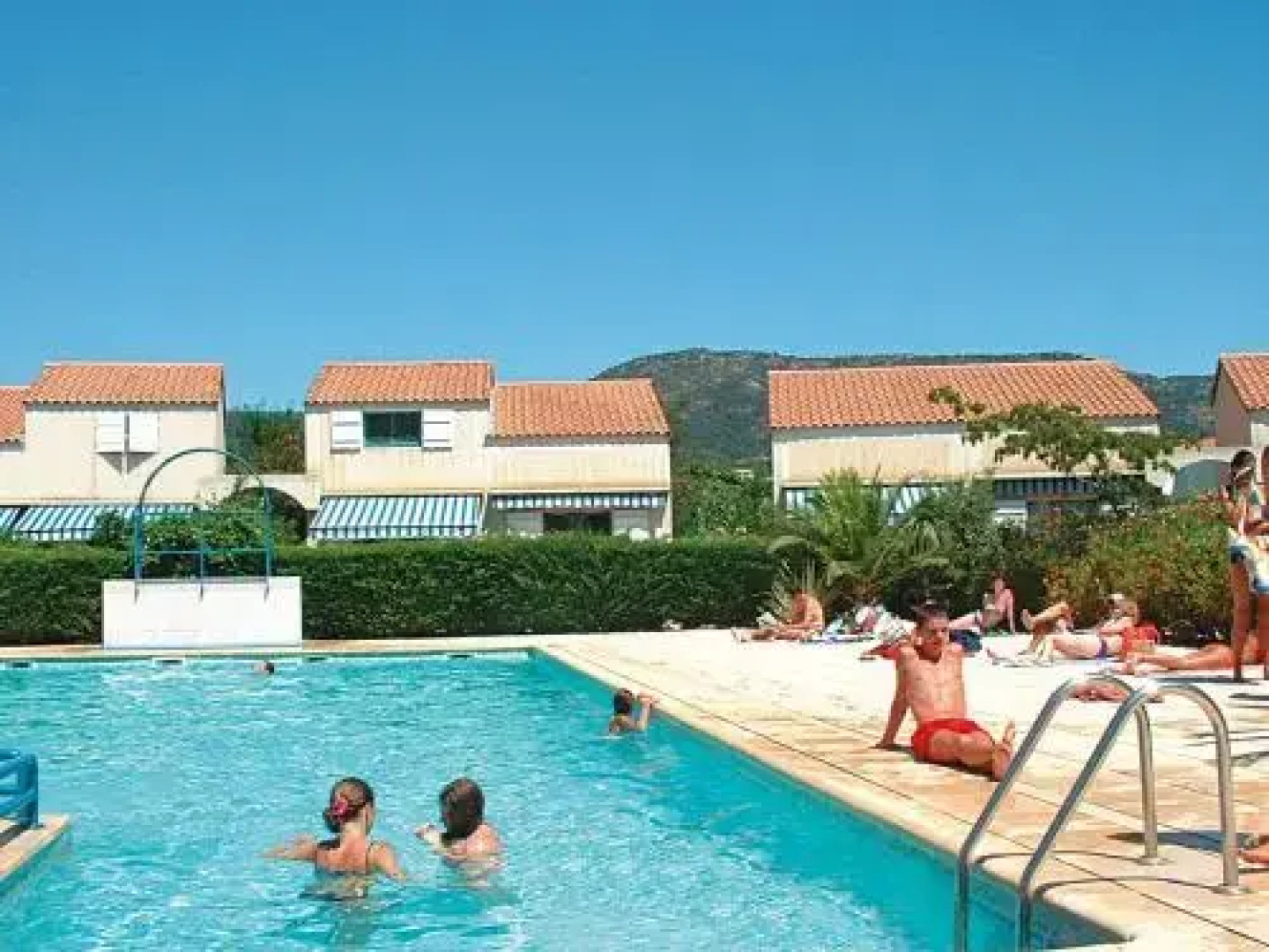 Lagrange Vacances Le Domaine dAzur et Tahiti Park