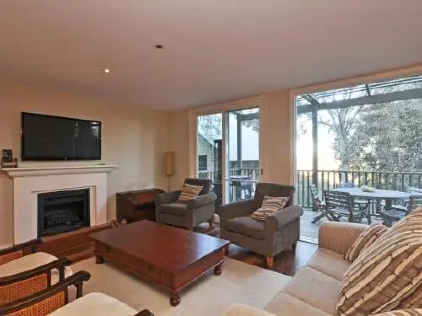 Villa 3br Vista Resort Condo located within Cypress Lakes Resort (nothing is more central)