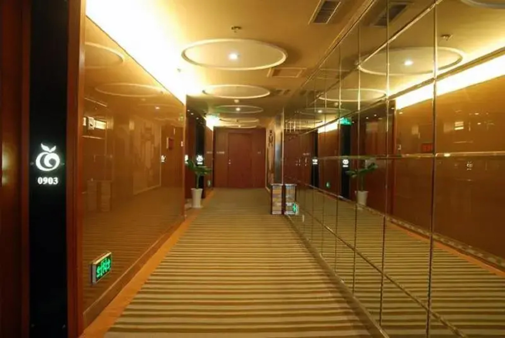 Apple Designer Hotel