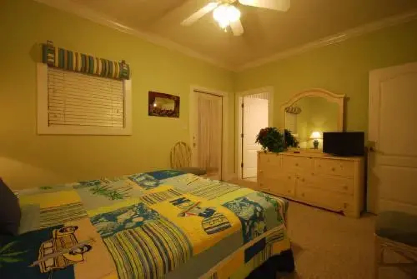 Parrot-Dise 13AU - 1 Br Condo