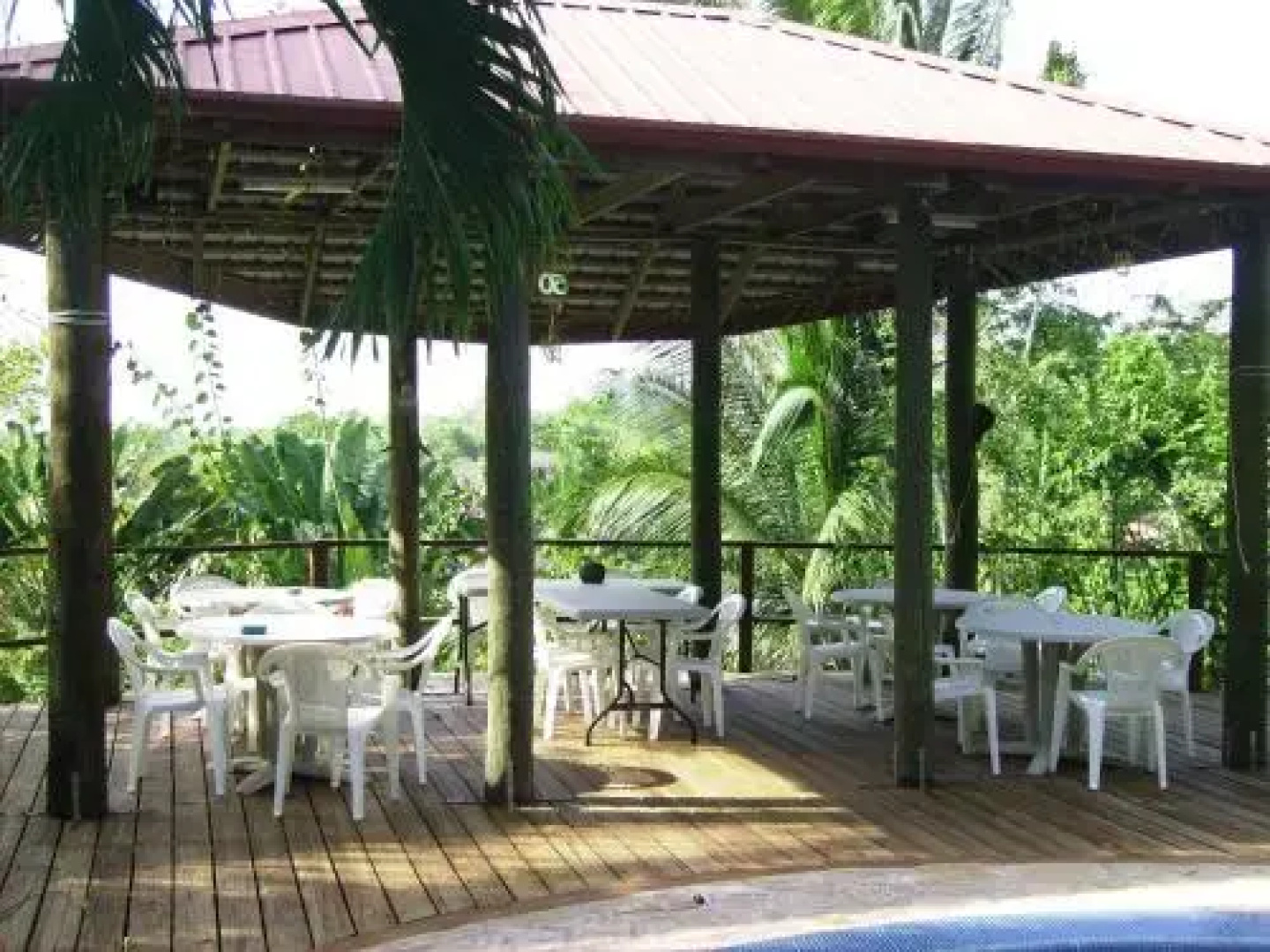 Leslie's Private Paradise
