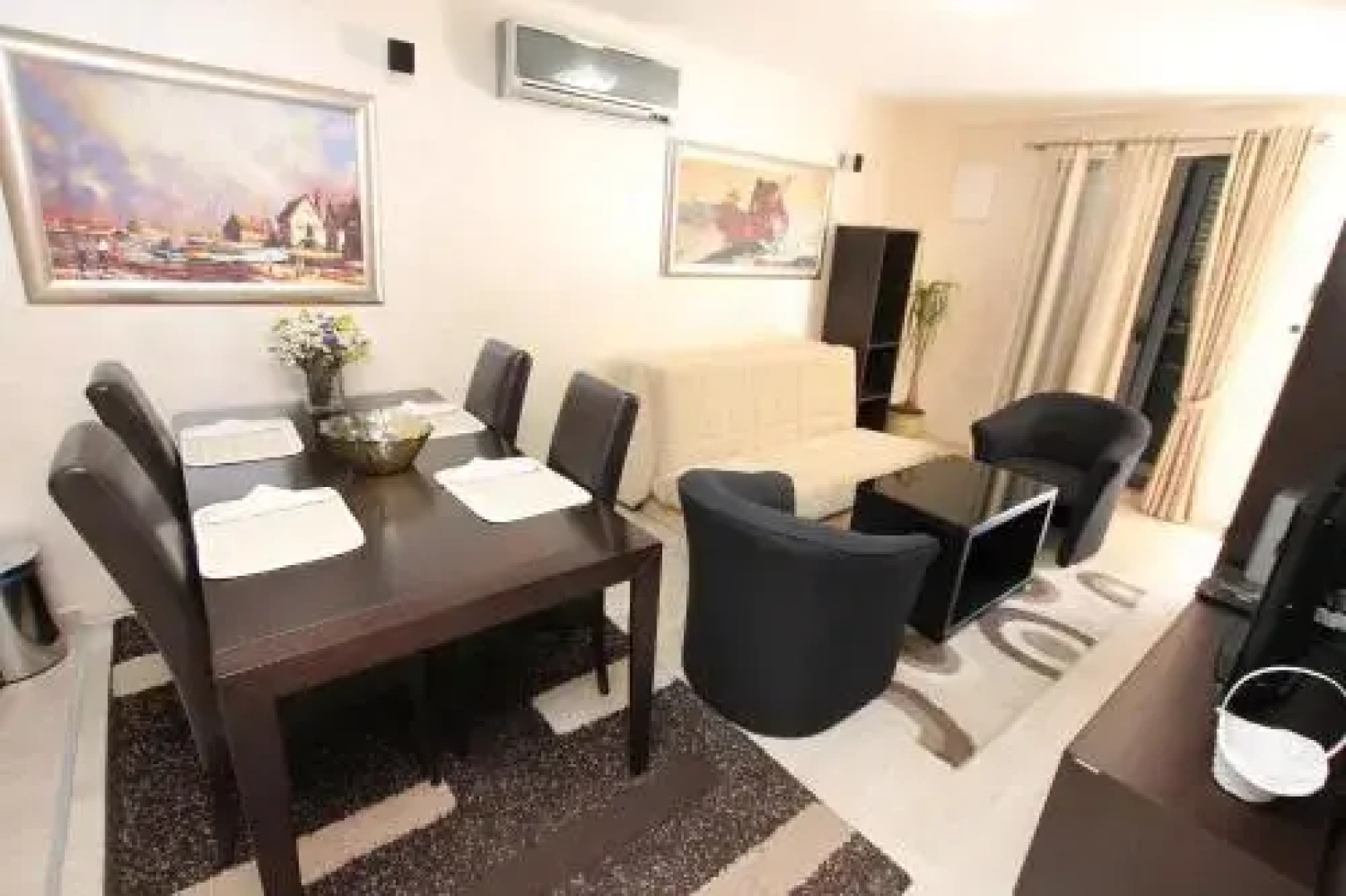 Dekaderon Lux Apartments