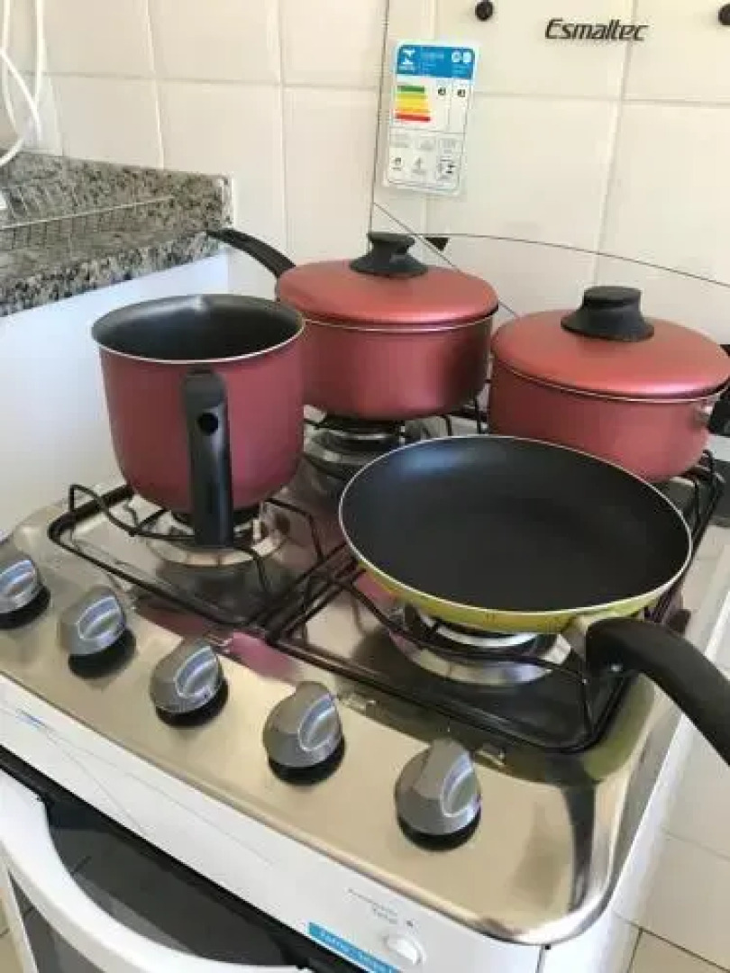 TOP 2 Quartos COMPLETO com Area de LAZER - Estacionamento, Portaria 24h, Wi-Fi 35mbps, Netflix, Utensílios de Cozinha e Sossego