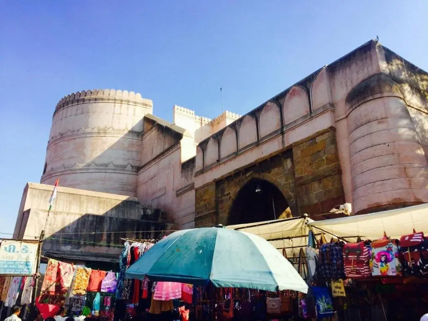 OYO Premium Thaltej Cross Road SG Highway