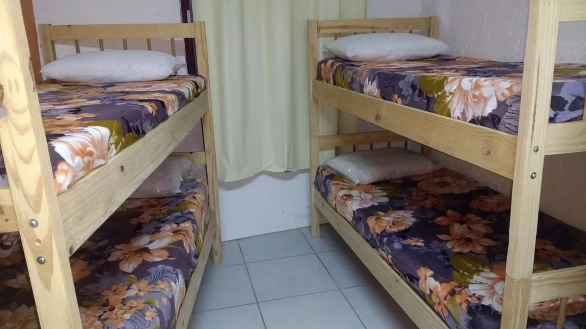 Link 2 World Beach House