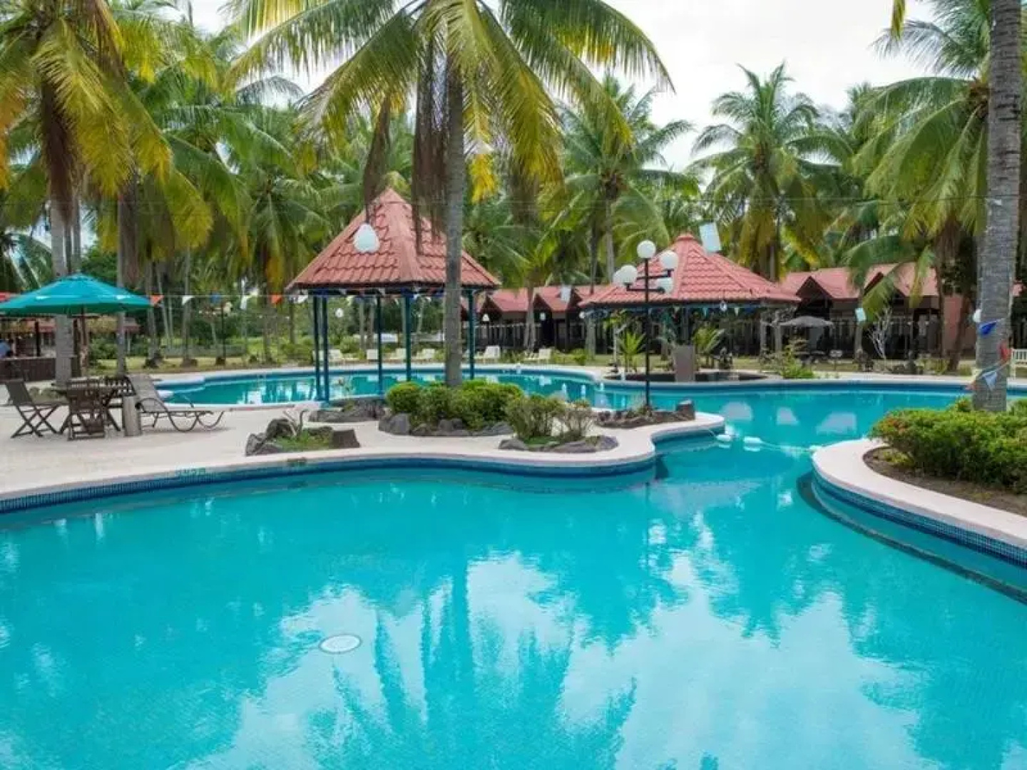 Raintree Beach & Golf Resort
