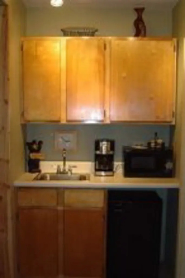 Lytle Creek Inn Bed and Breakfast