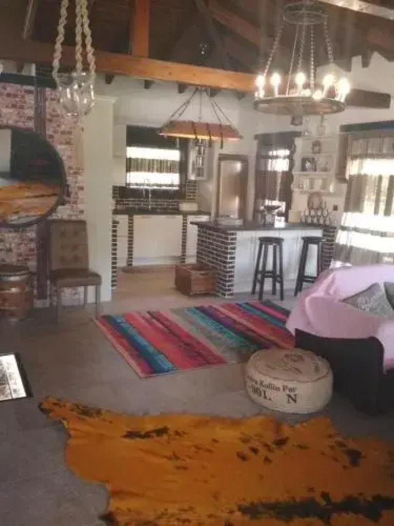 Vintage Lux Homes