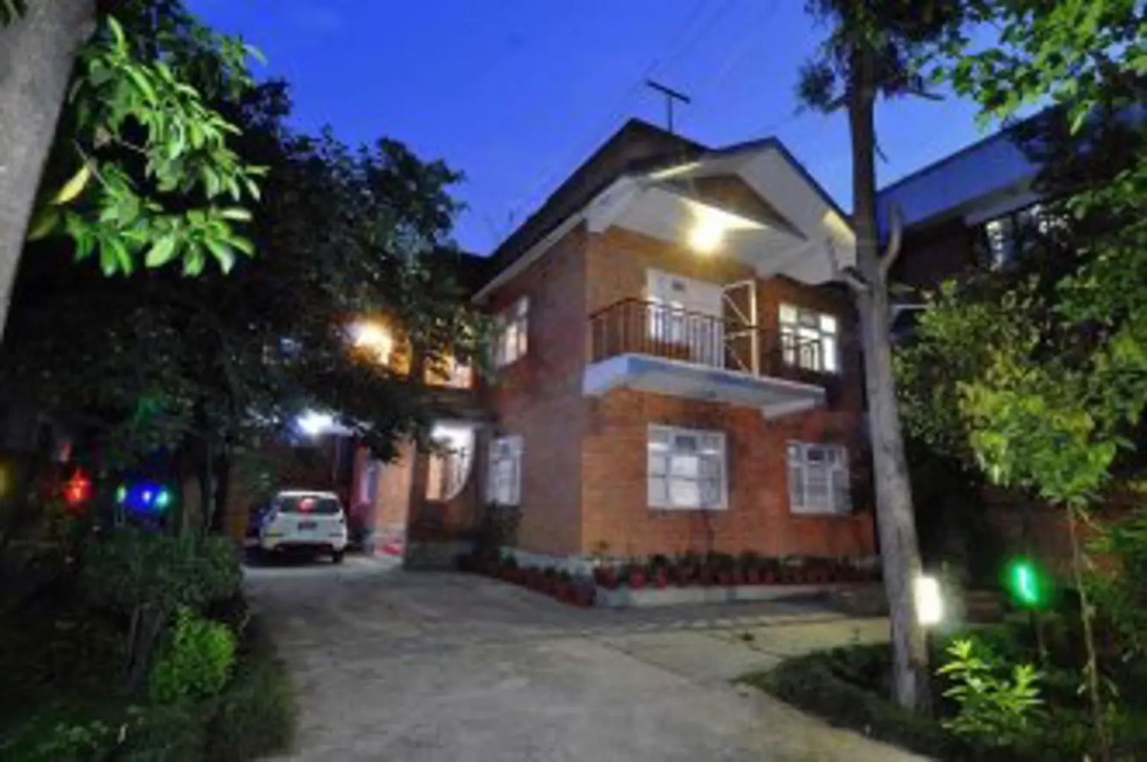 Danfe Ghar Bed & Breakfast