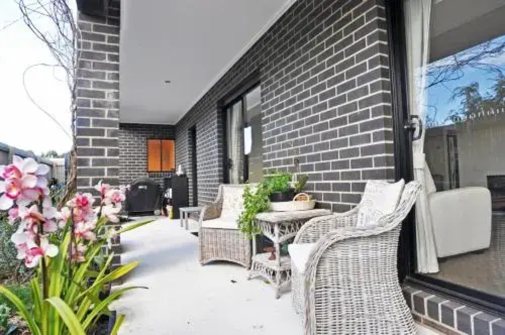 Poolside Oasis - Free Wifi