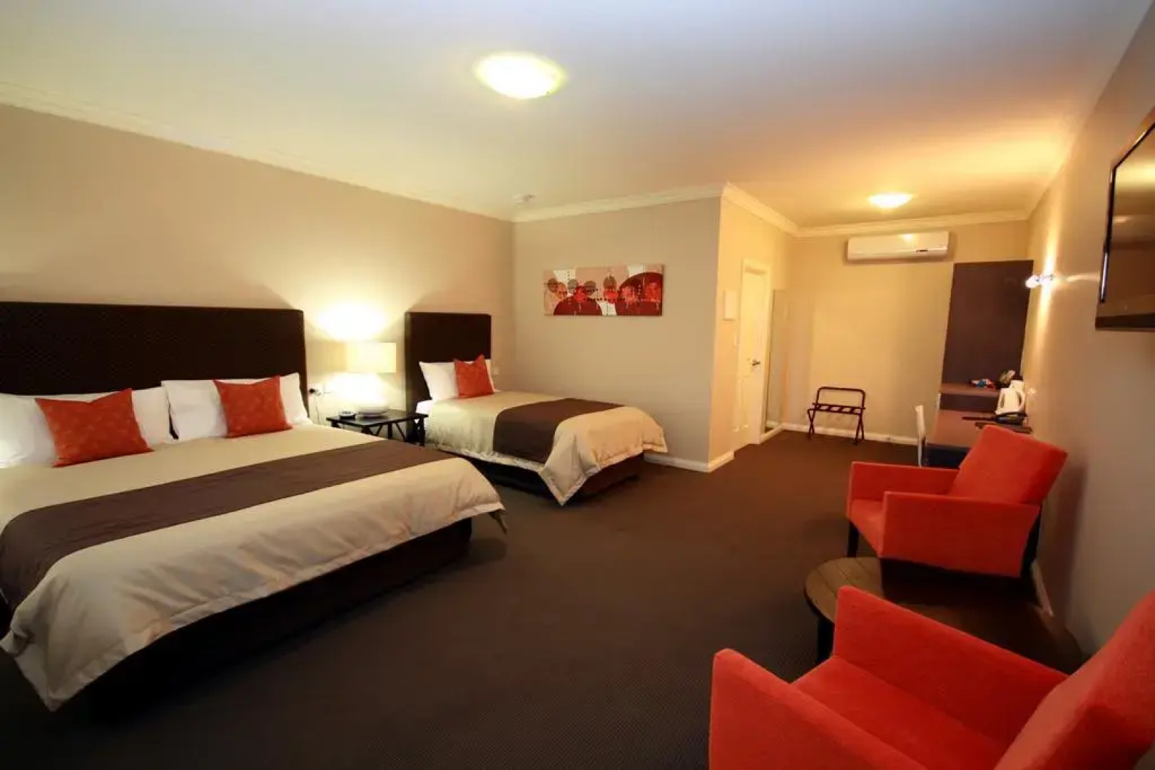 Sundowner Motel Hotel