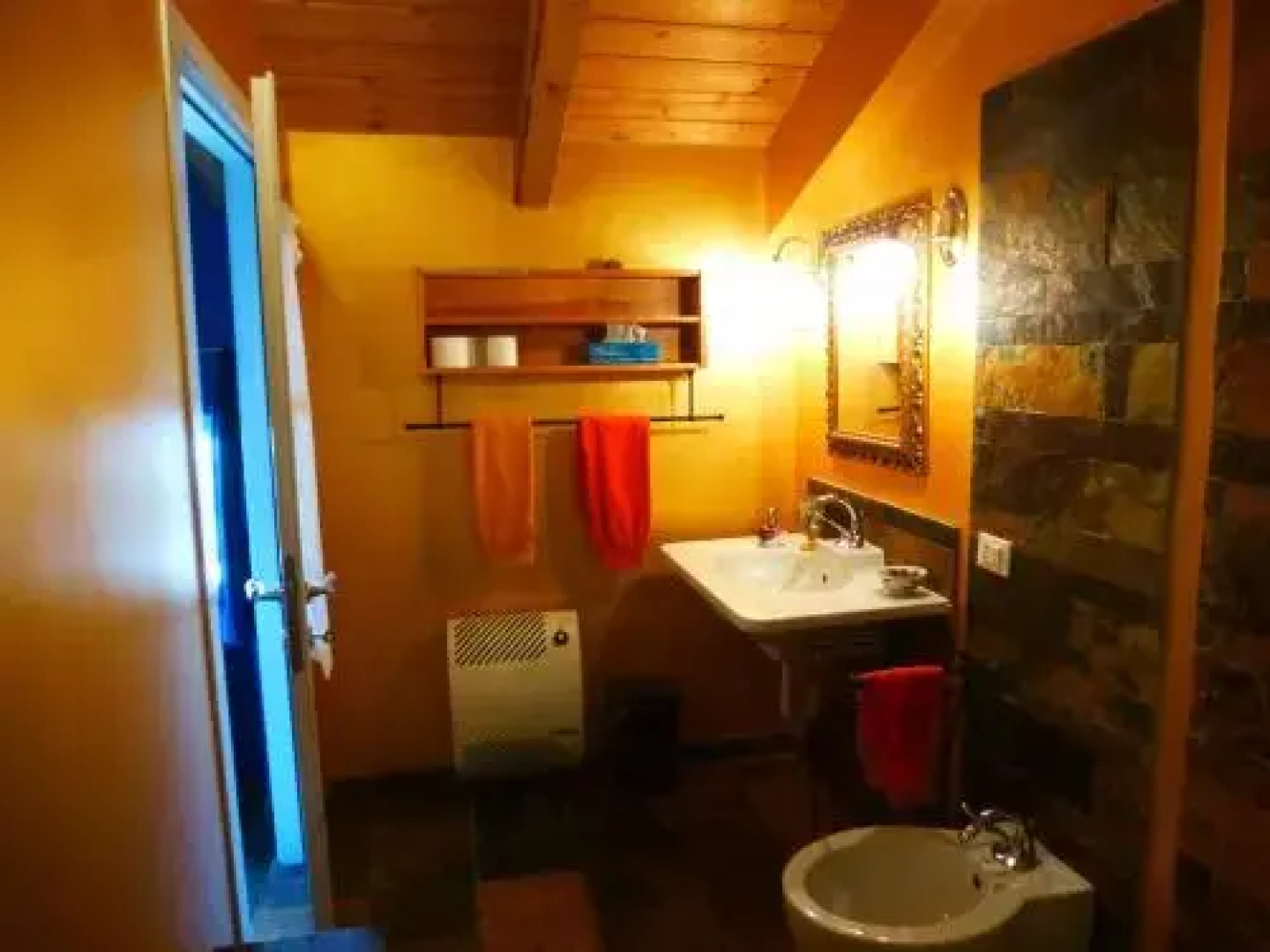Inplait Libreria con Cucina e B&B
