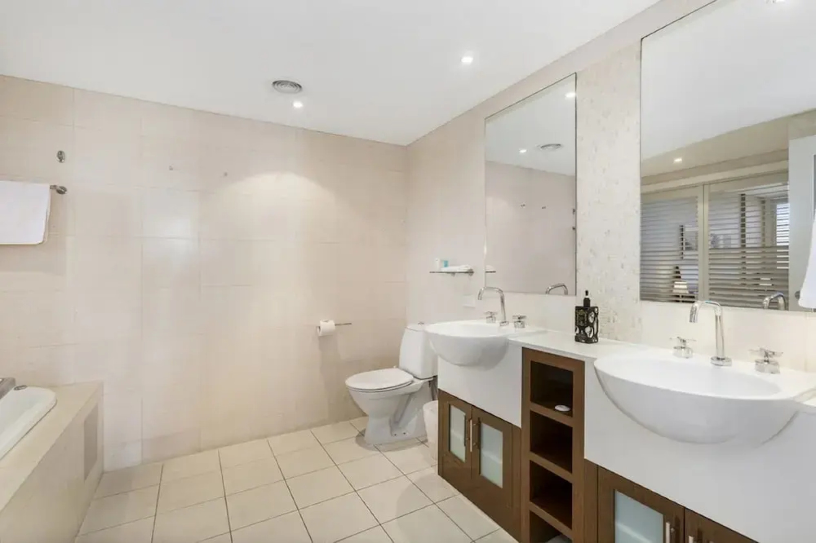 Resort Ocean Front Suite 2222