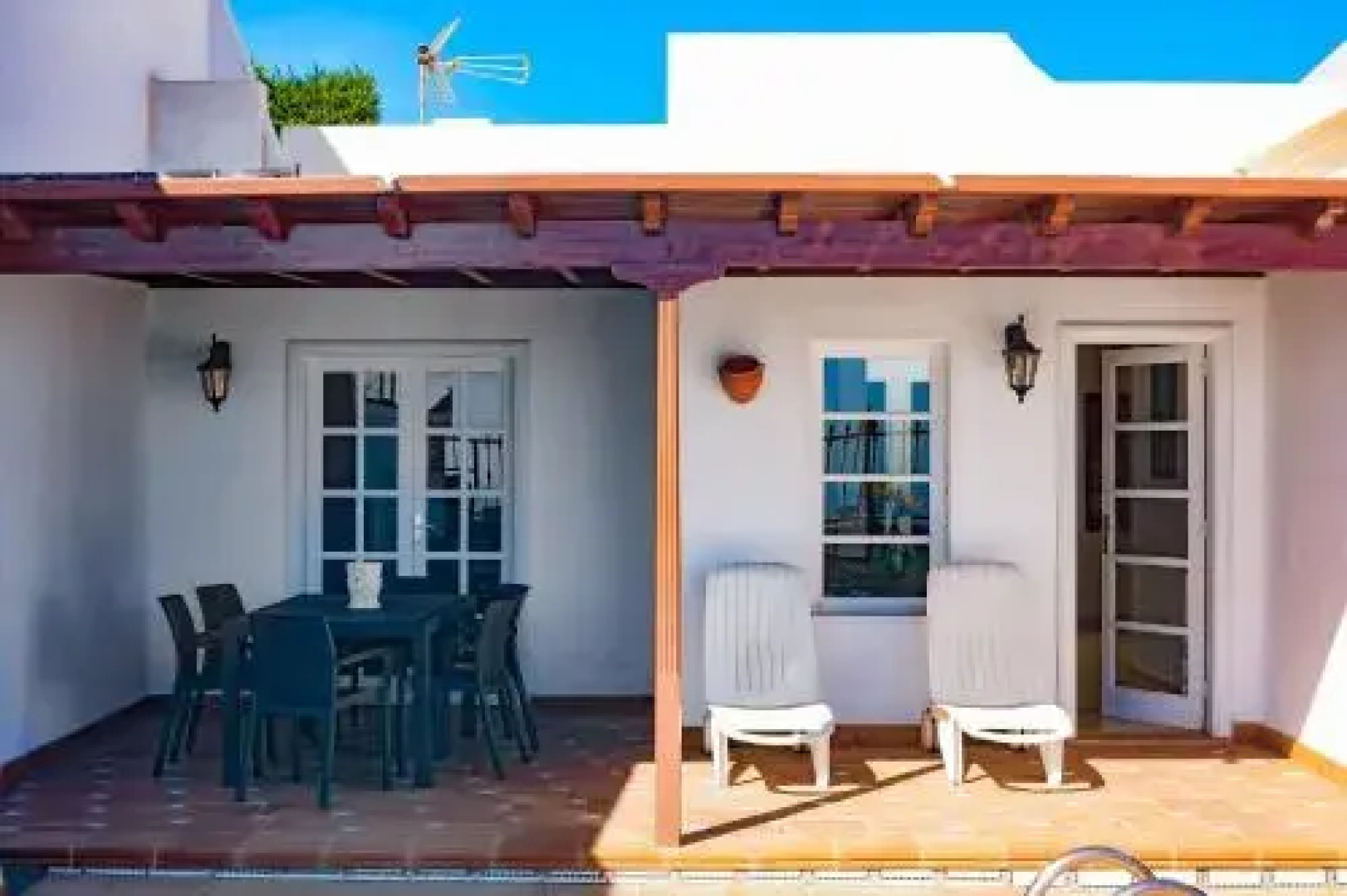 Villa Tías