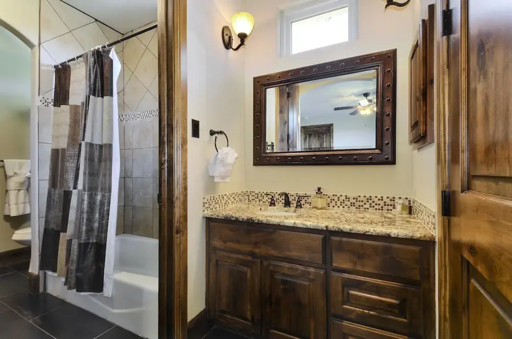 4BR 3 5BA Lake View Resort at the Hollows by RedAwning