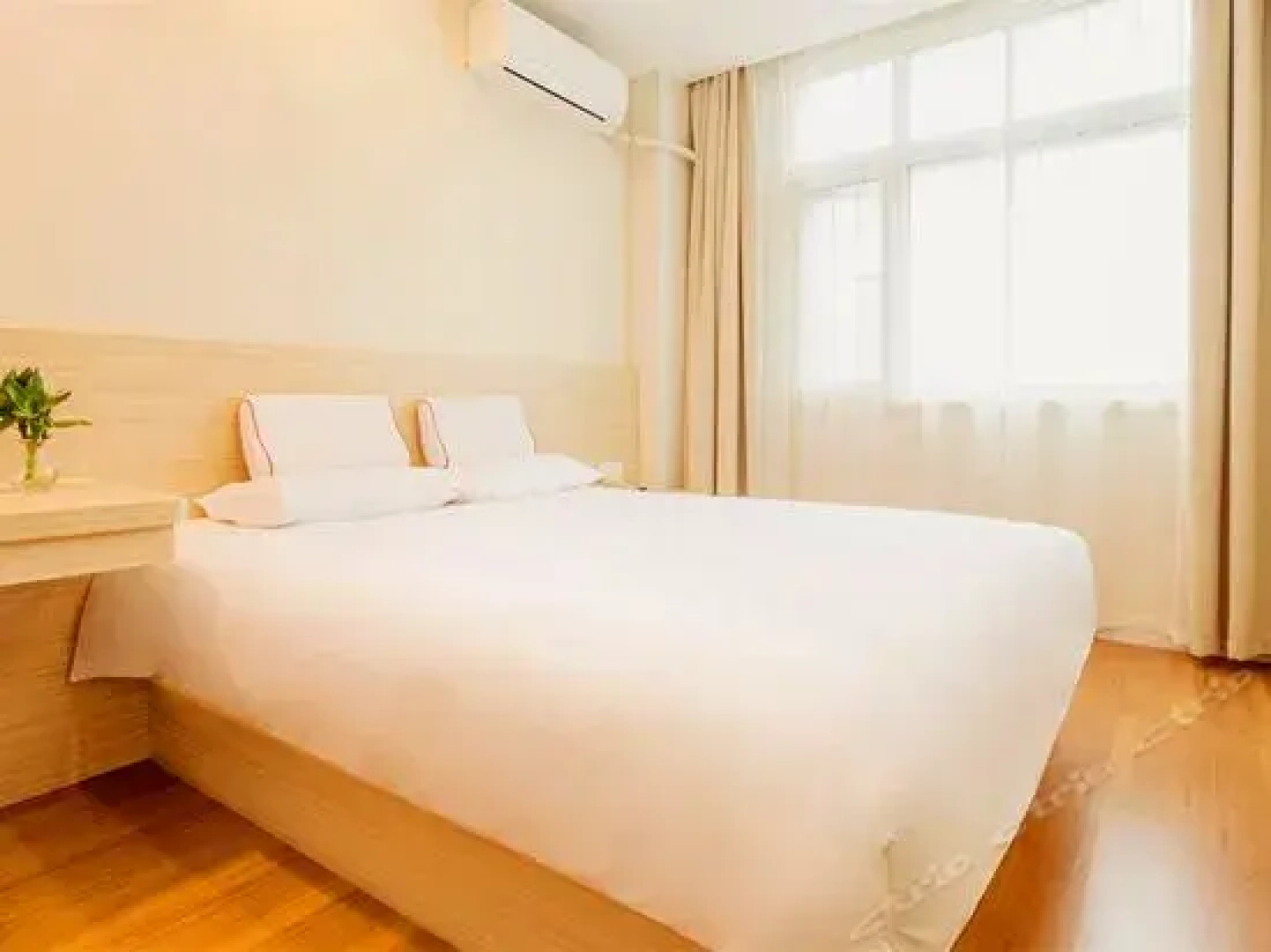 Hanting Express Hebi He Bi Yu Long Ai Zhi City