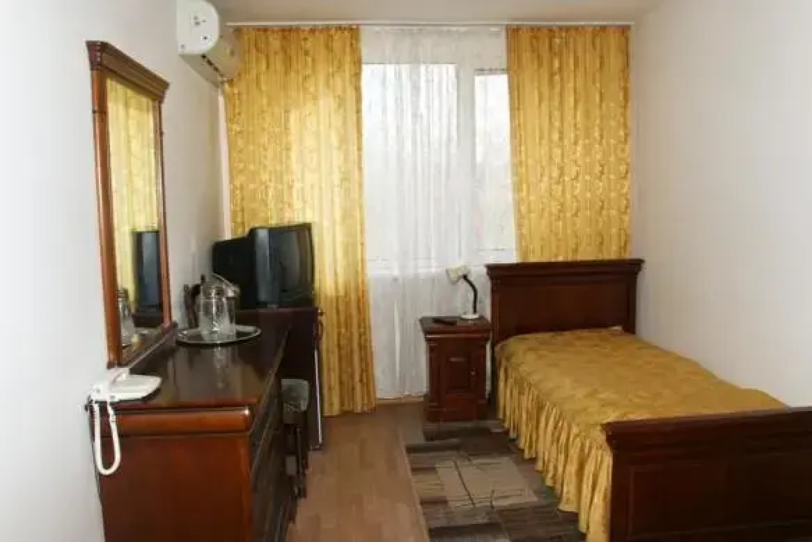 Azalia Hotel