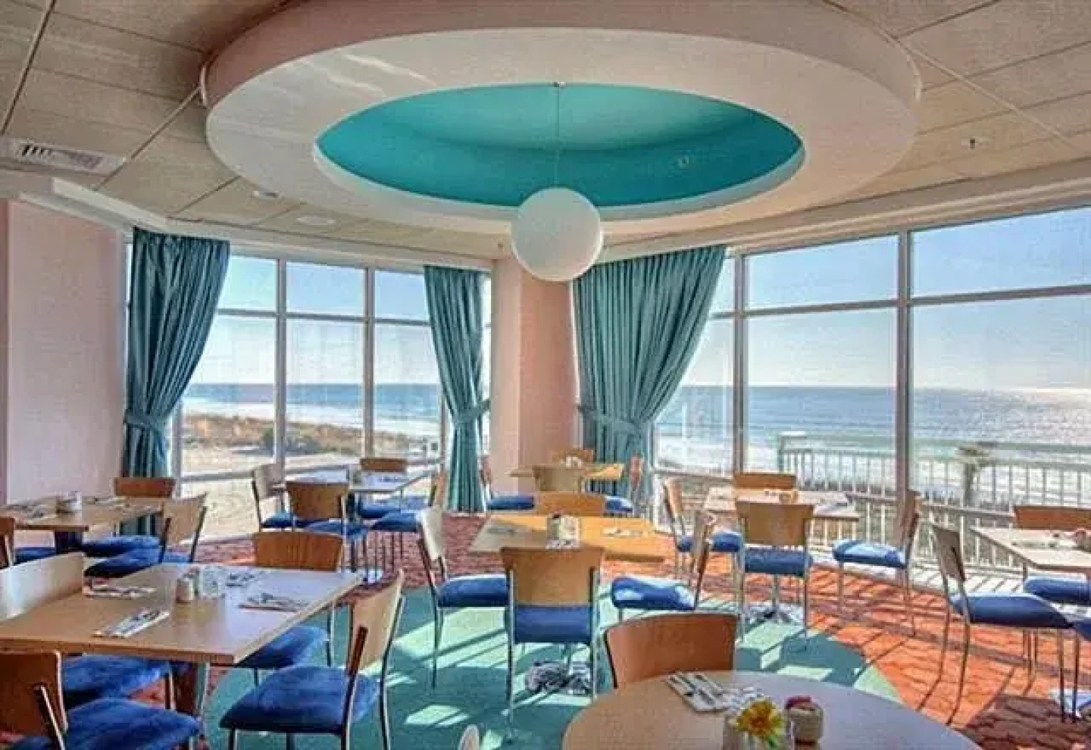 Prince Resort 702