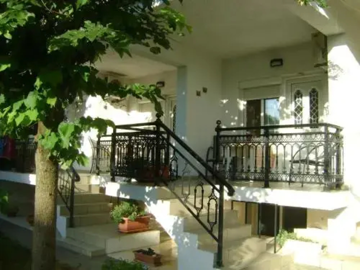 Anthos Apartments