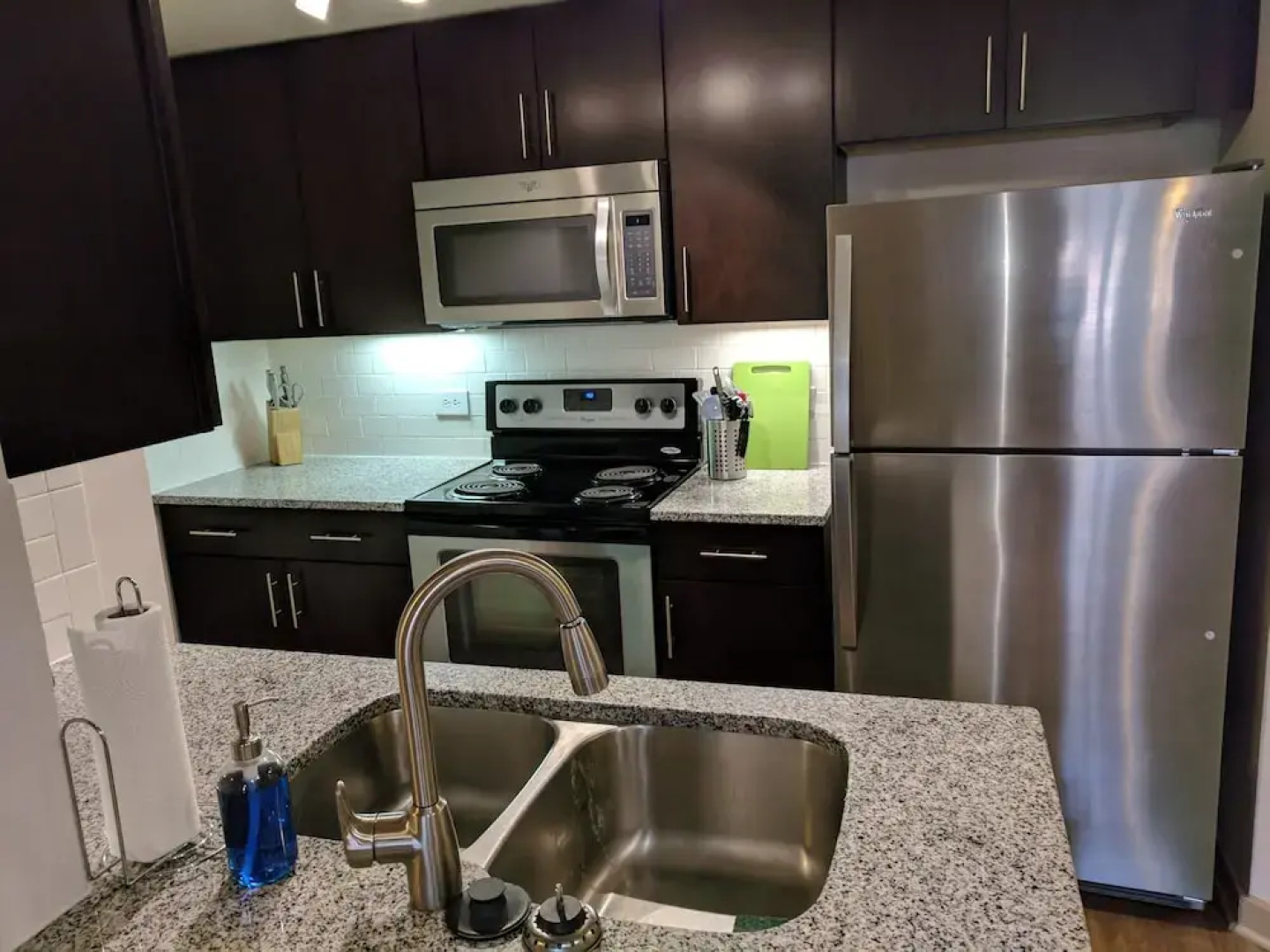 Midtown 240 By Homecomfortstay
