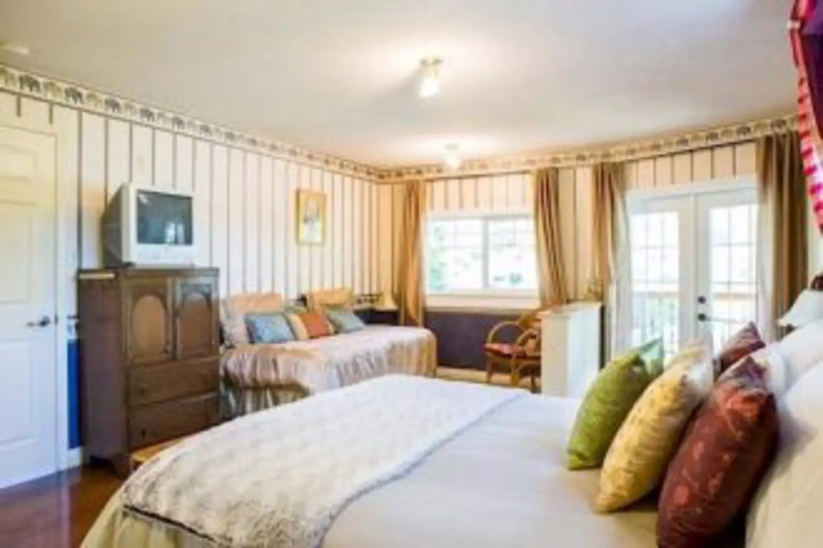 Whitley House Bed & Breakfast