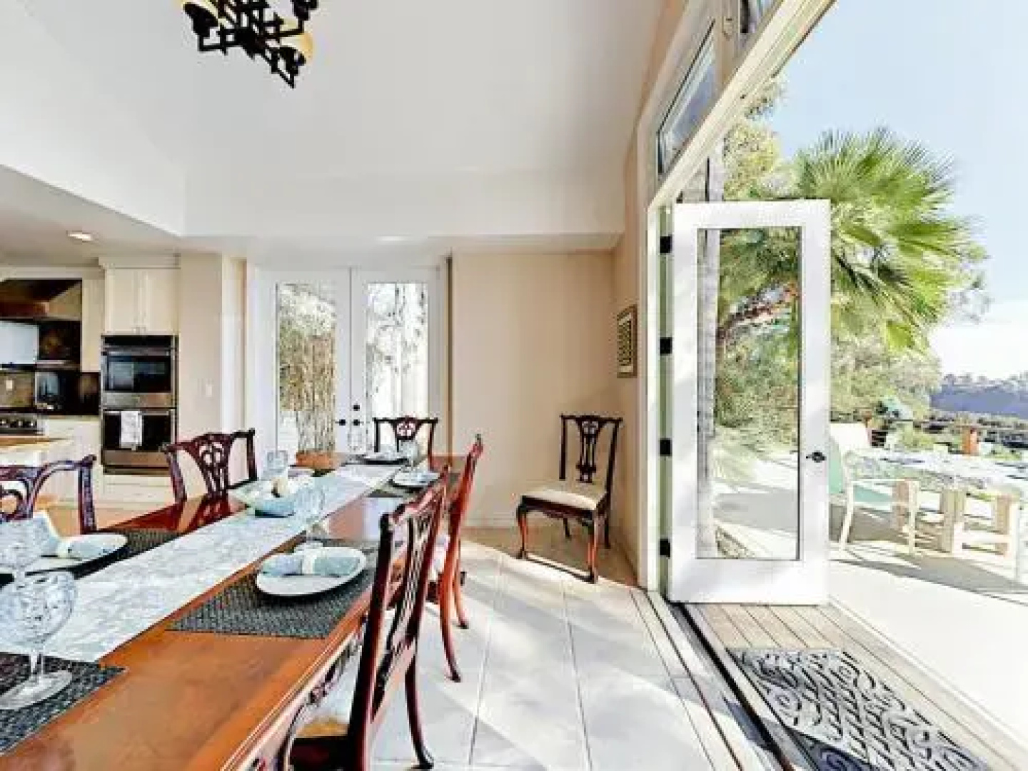 6621 Azorena Lane House - 4 Br home by RedAwning