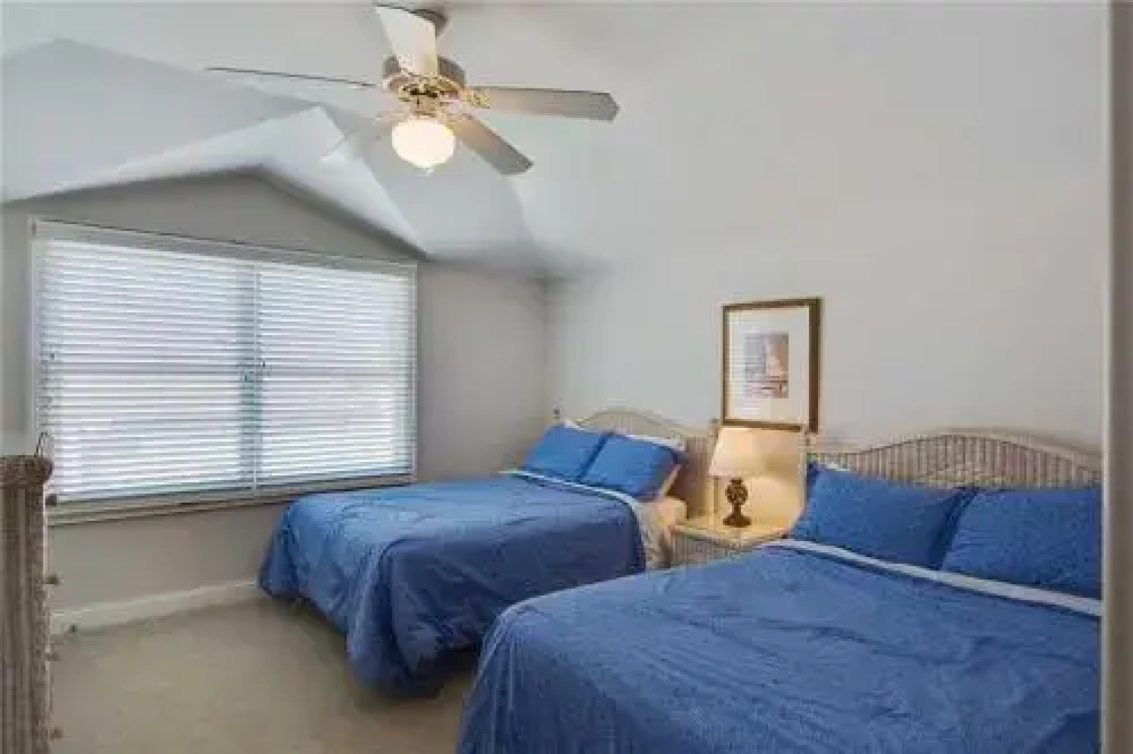 Carolina Boulevard 916 by RedAwning