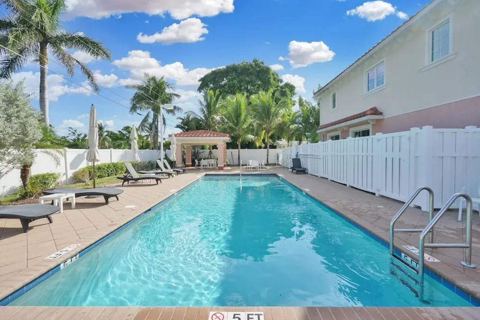 Affinity Santa Barbara - New Gated Townhome, Pool, Hot Tub