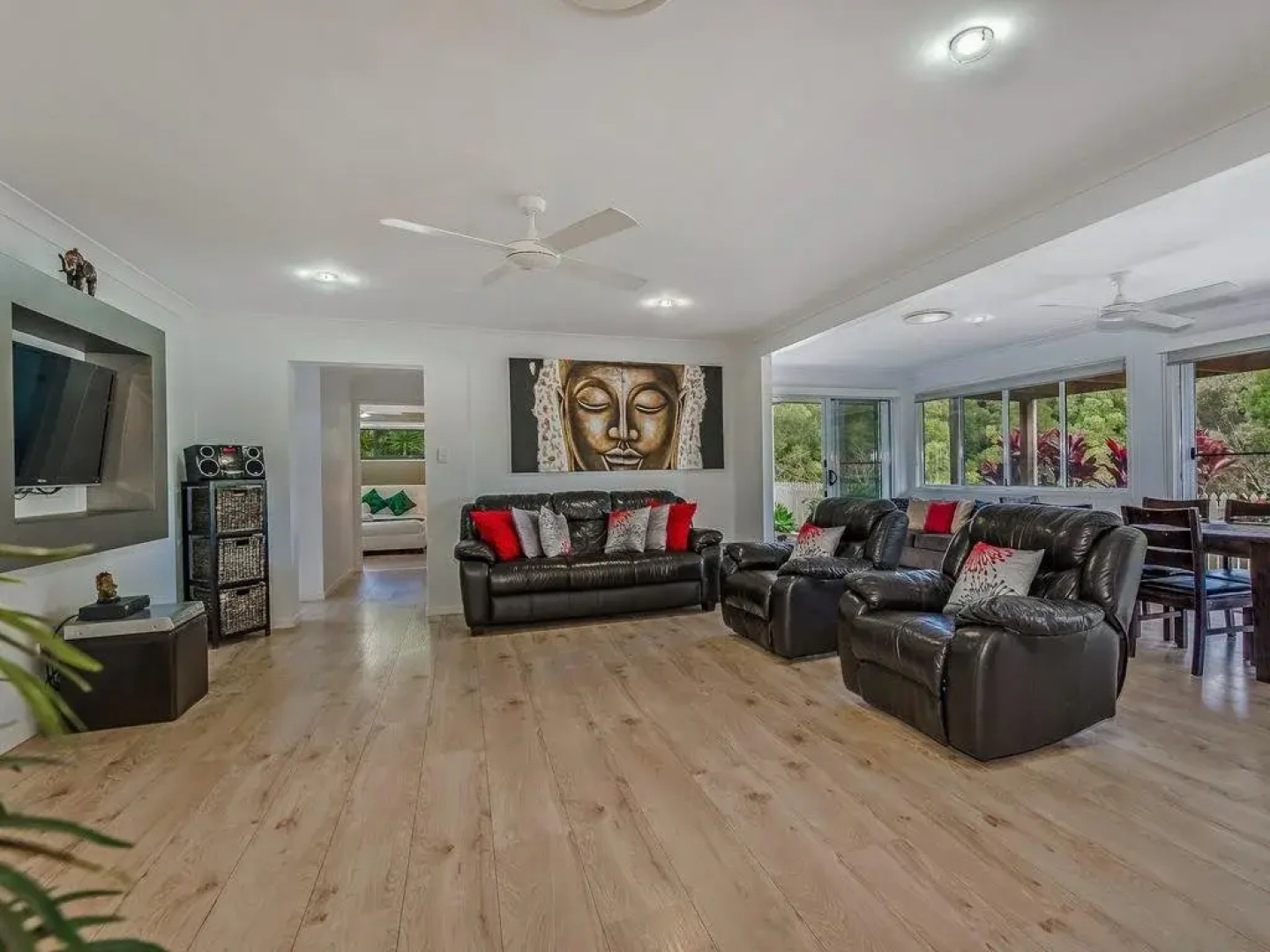 Coolum House, Pet Friendly