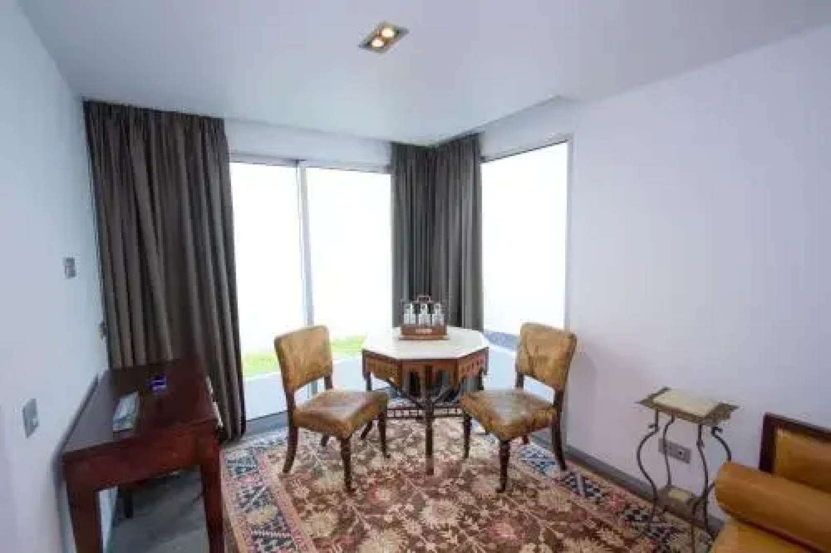 Casa Genuine