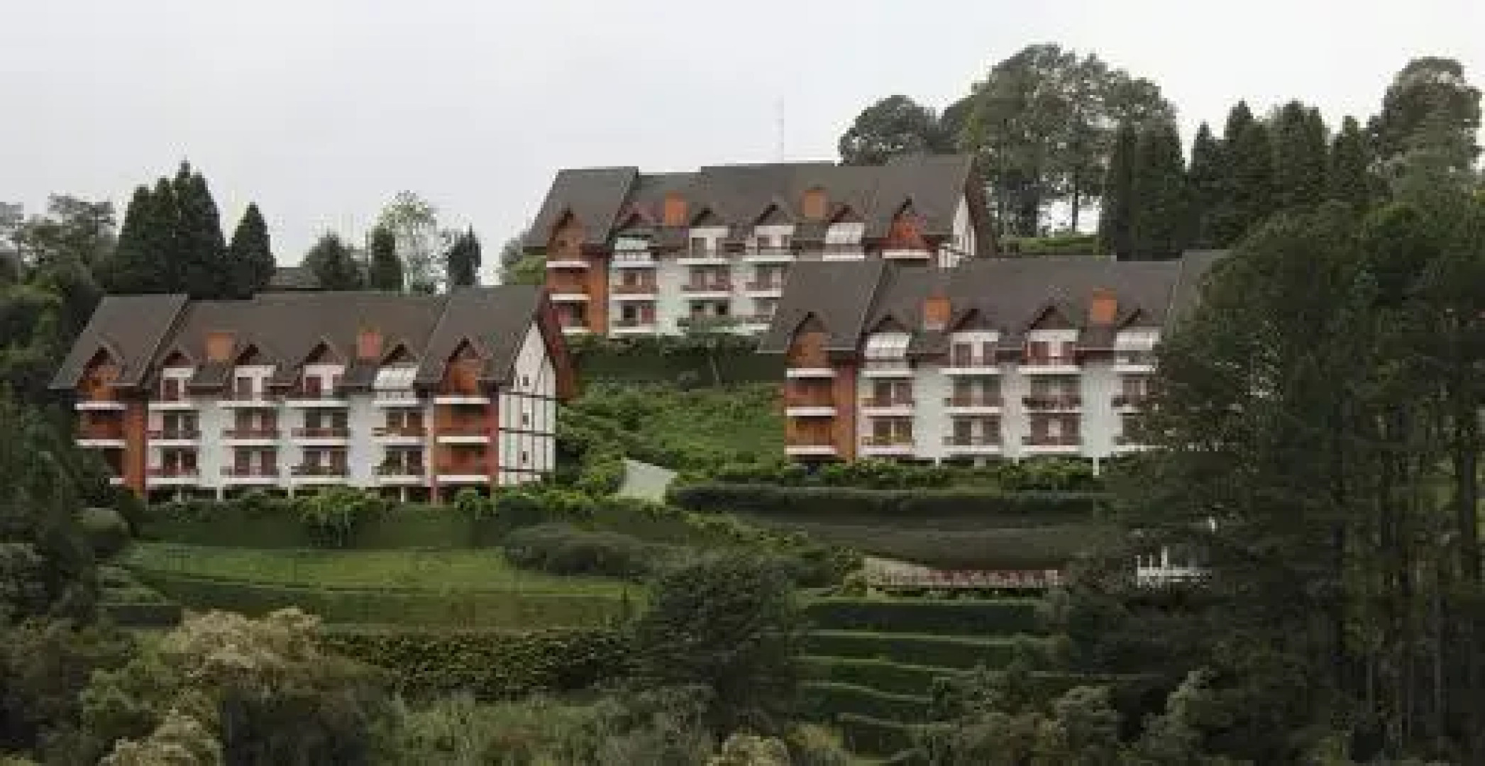 Preços especiais para estadia semanal e ou mensal COBERTURA Condomínio Switzerland Village