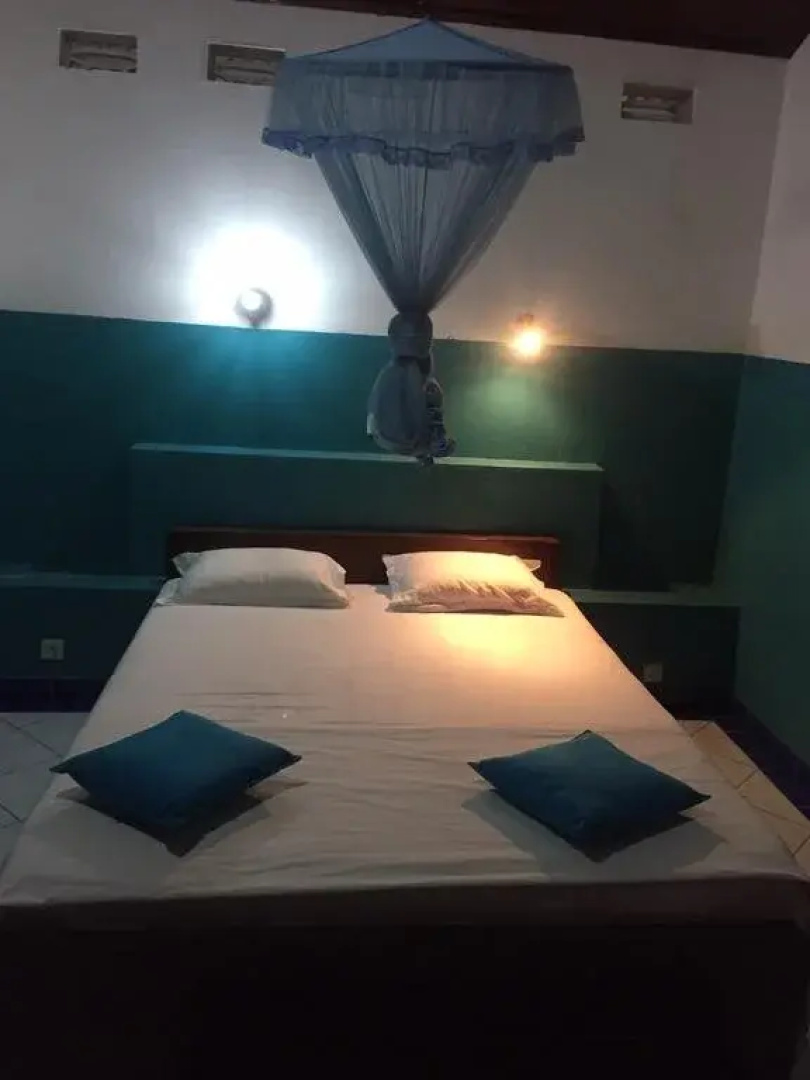 OYO 422 Sunnys Guest House