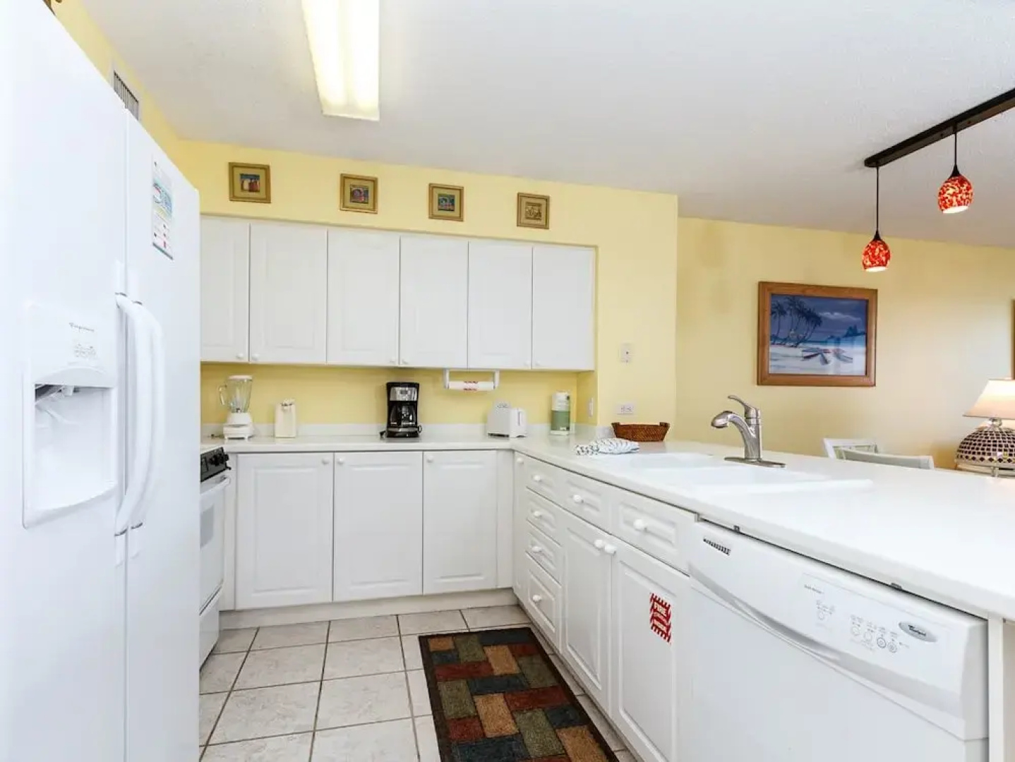 Island Princess 202: Impressive Beachfront Condo, WIFI, BEACH SVC, KEYLESS