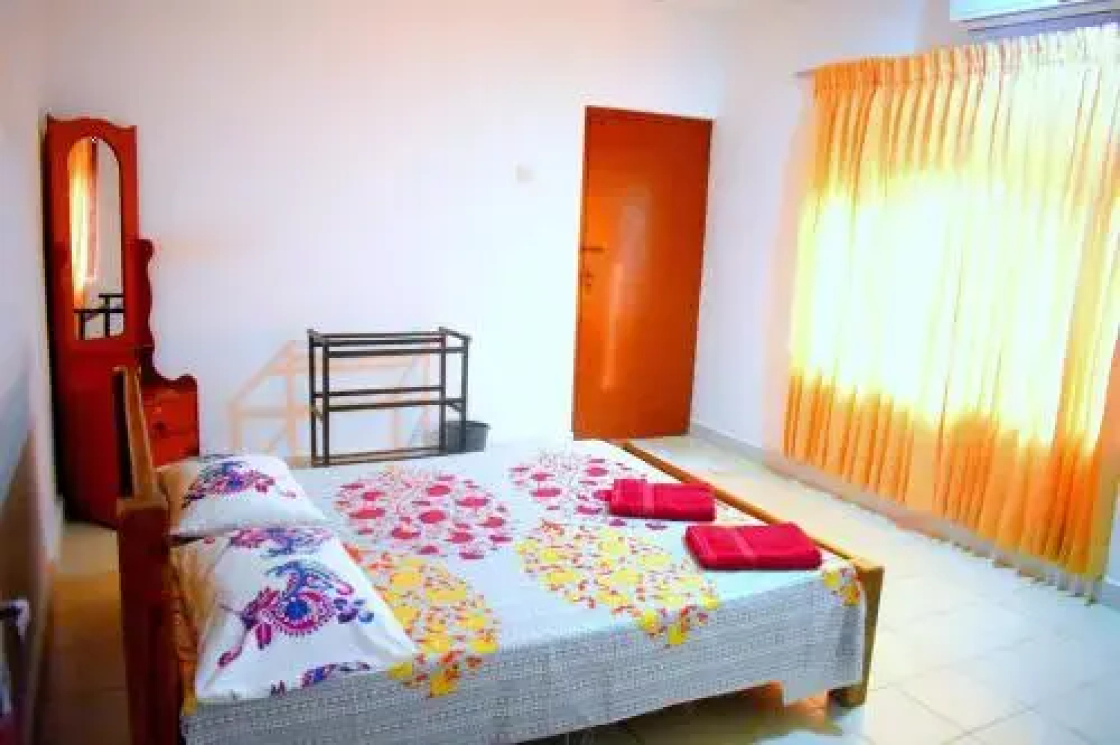 Hotel Dinara