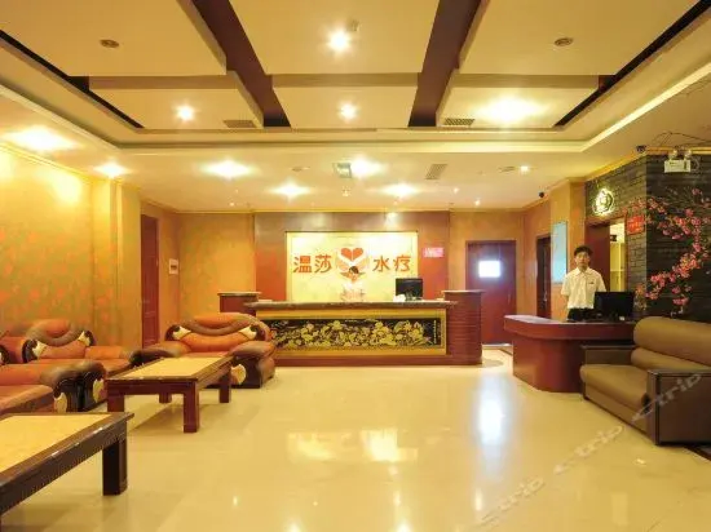 Tongxiang Zhouquan Yuanshun Hotel