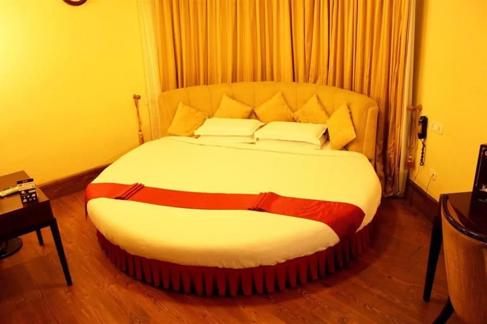 OYO Premium Mysore Nazarbad Road 2